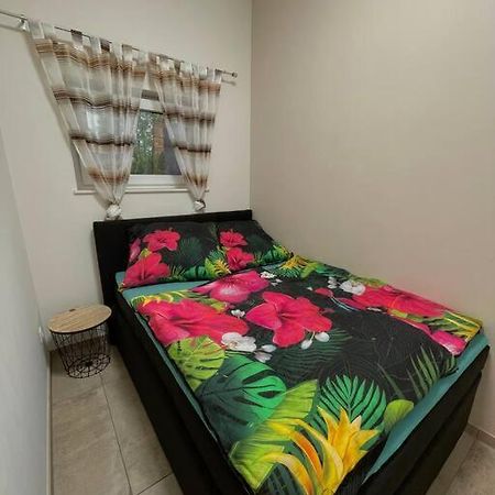 Gartenwohnung Mit Terrasse Und Parkplatz Грац Экстерьер фото